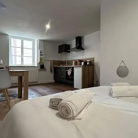 Apartment Escapade Chic
